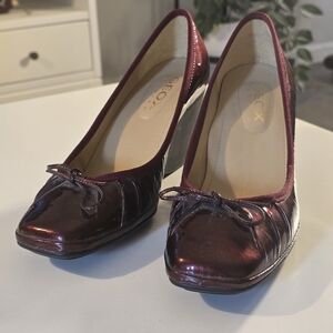 Geox Glossy Dark Red Leather wedge Heels with Bow Size 38.5